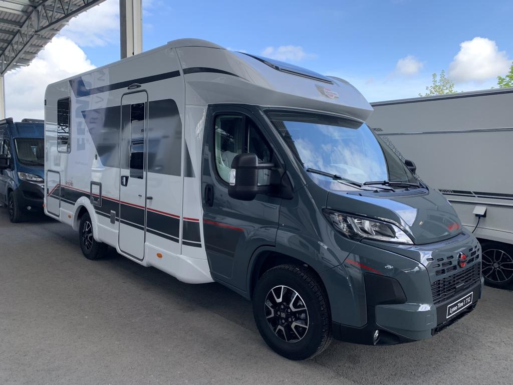 BÜRSTNER LYSEO TIME SKYLINE 732