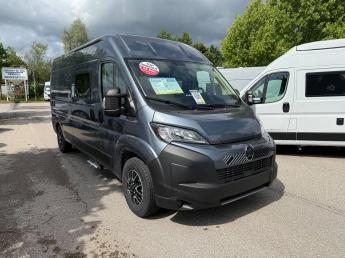 CLEVER VAN Celebration